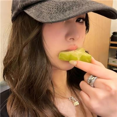 你是我的毒玫瑰 封面